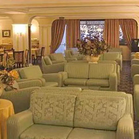 Martini Hotel 4*
