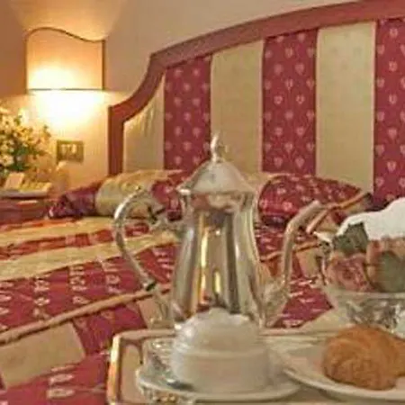 Martini 4* 奧爾比亞