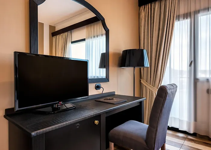 Martini מלון אולביה