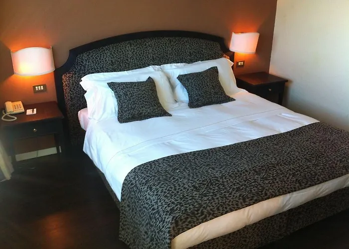 Martini מלון אולביה