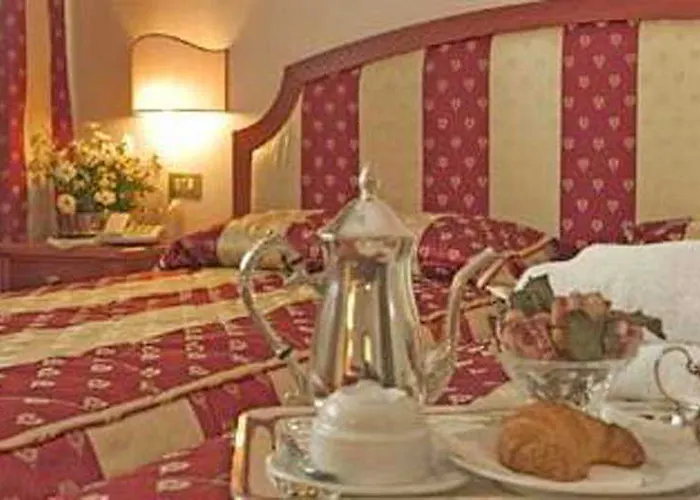 Martini 4* אולביה